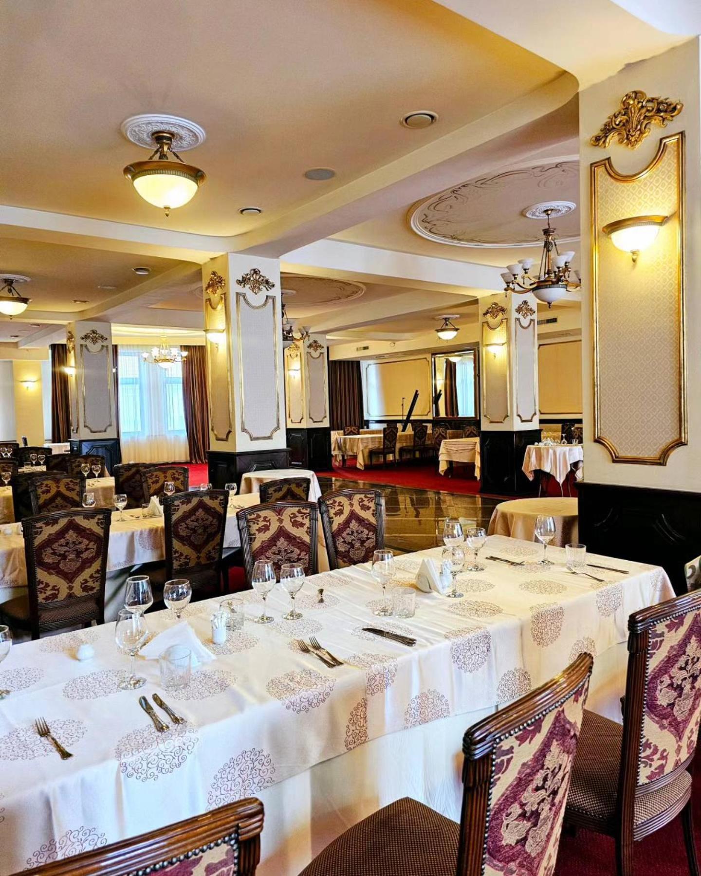 The Elite - Oradea'S Legendary Hotel Dış mekan fotoğraf